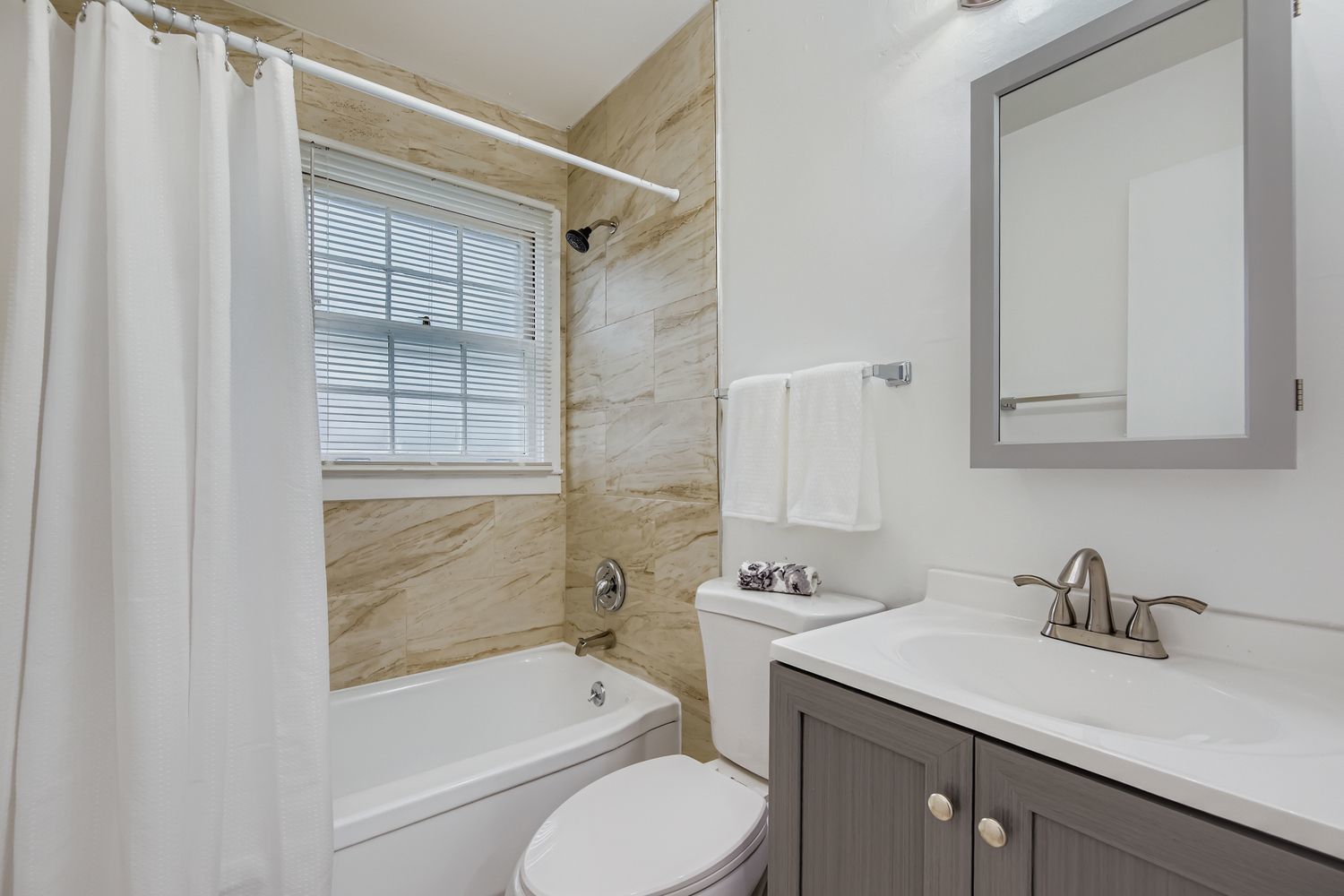 509 ELDER Lane, Glenview, IL 60025