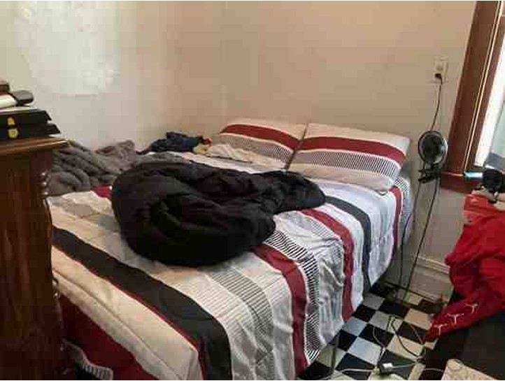 2913 E 97th Street, Chicago, IL 60617