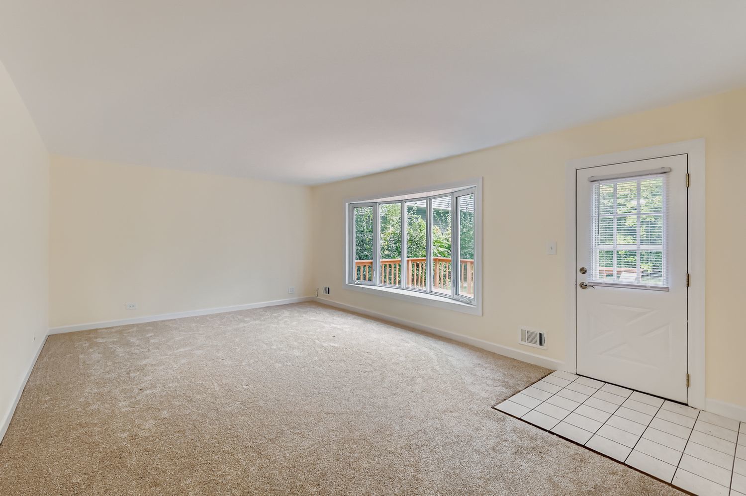 115 W HELEN Road, Palatine, IL 60067