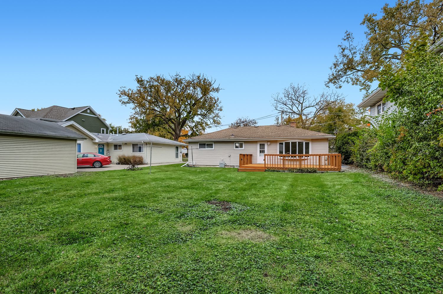 115 W HELEN Road, Palatine, IL 60067