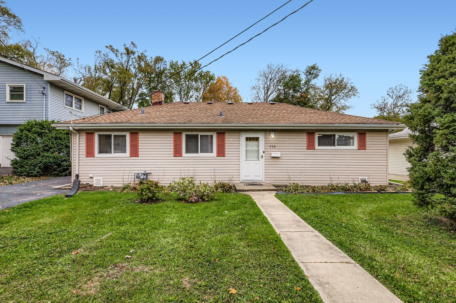 115 W HELEN Road, Palatine, IL 60067