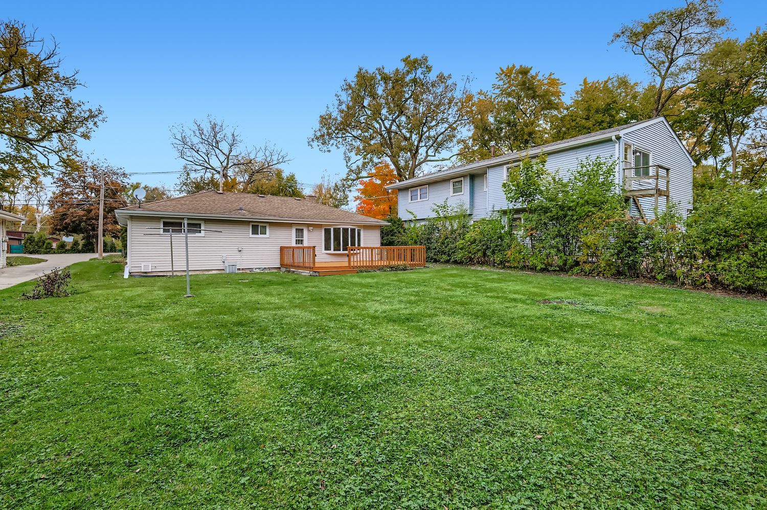115 W HELEN Road, Palatine, IL 60067