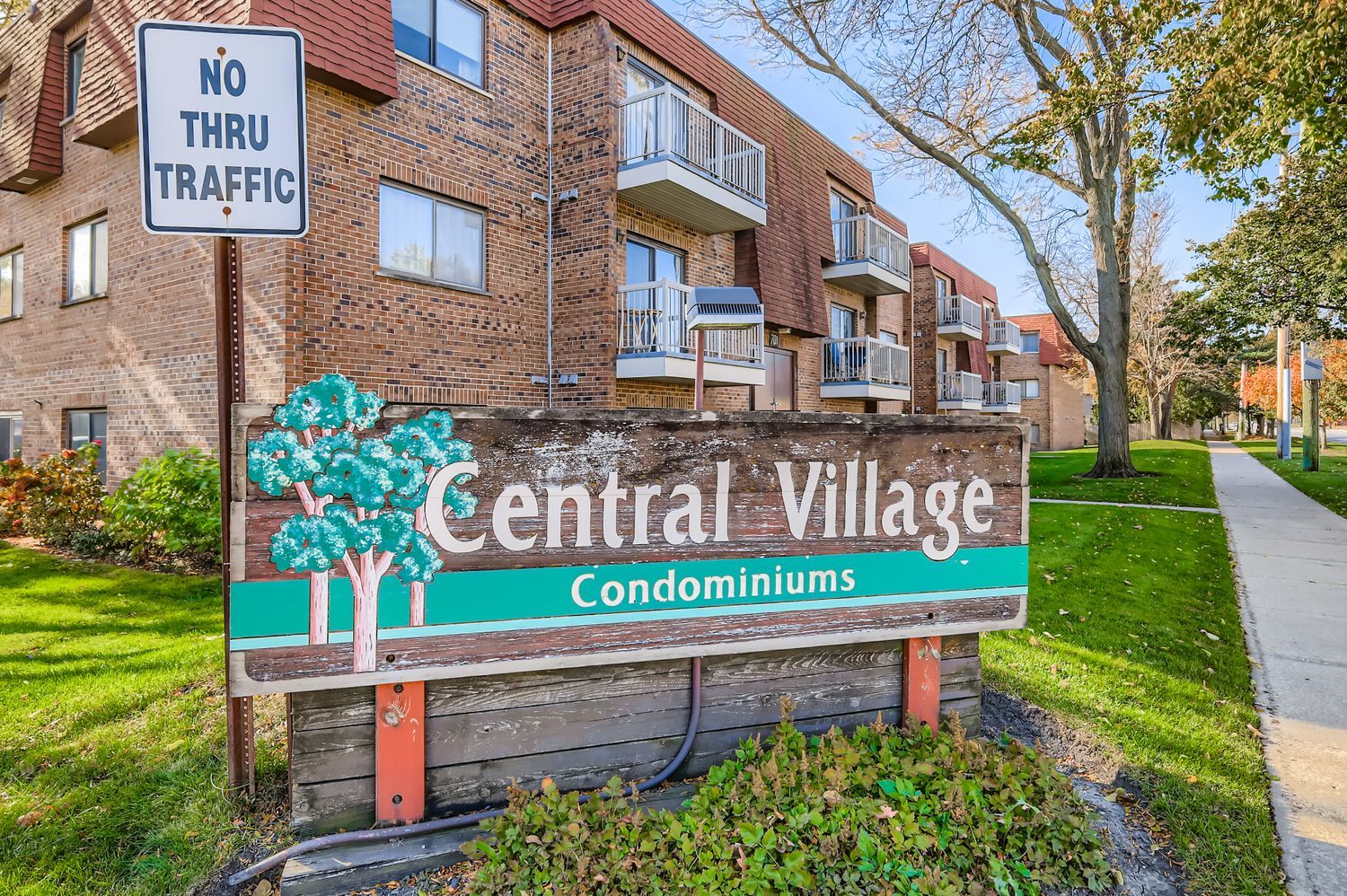 707 W Central Road #A6, Mount Prospect, IL 60056