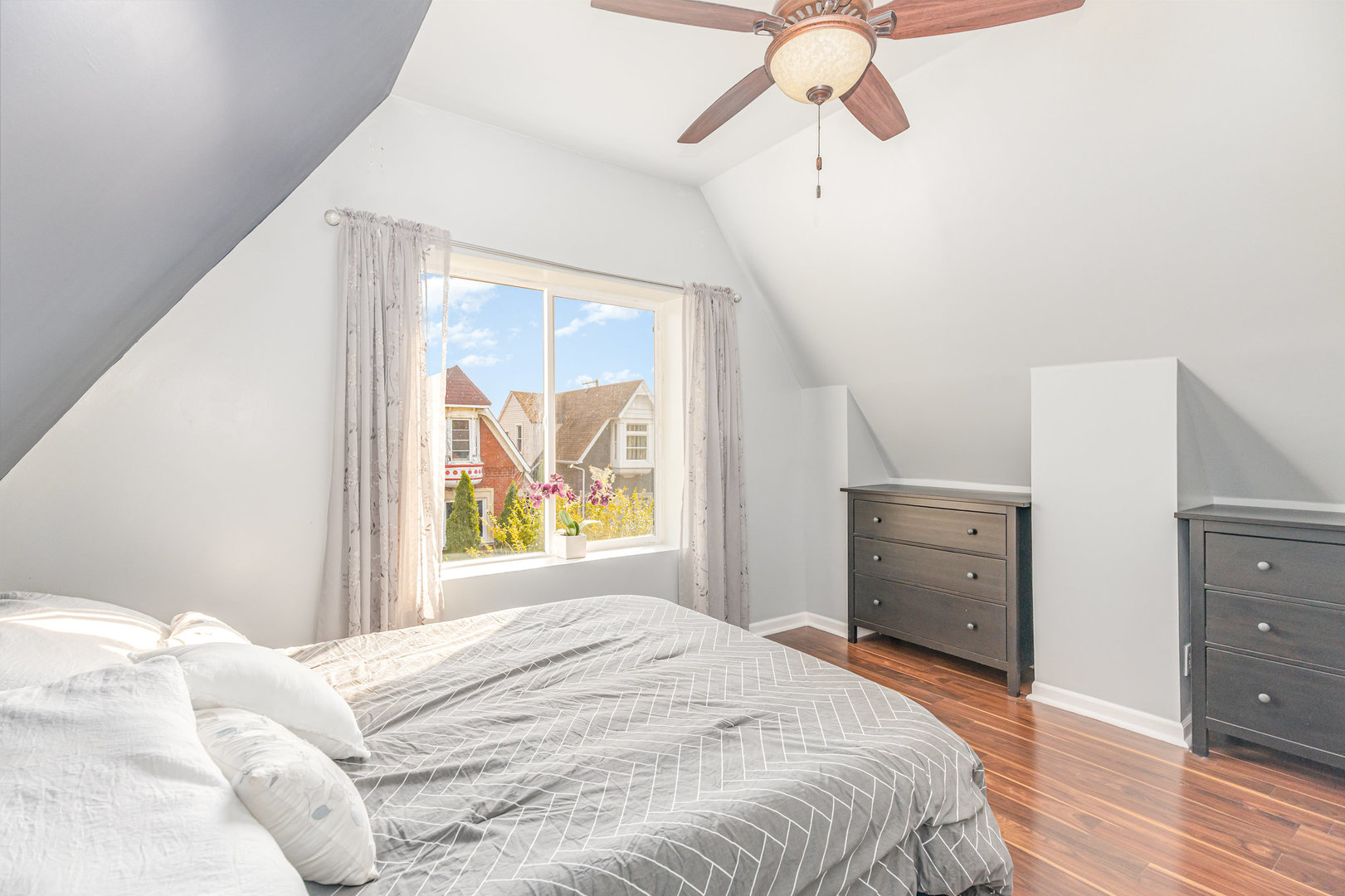 1320 S Heath Avenue, Chicago, IL 60608