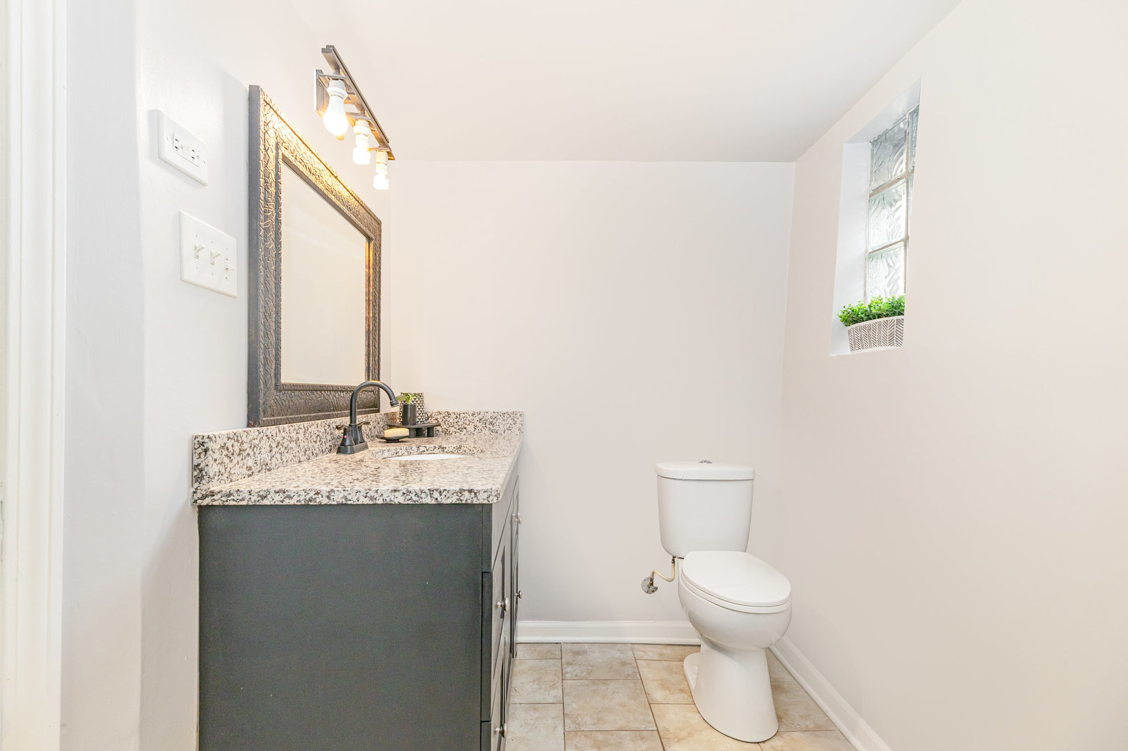 1320 S Heath Avenue, Chicago, IL 60608