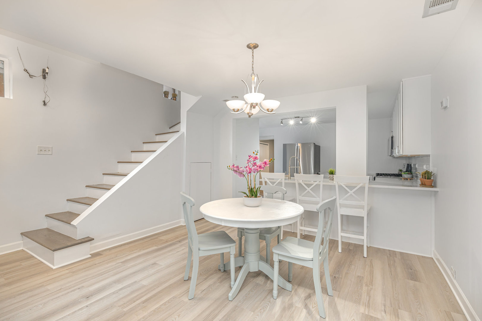 1320 S Heath Avenue, Chicago, IL 60608