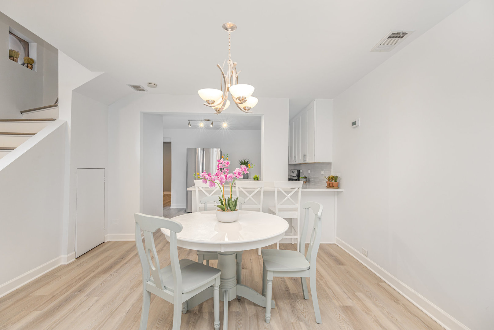 1320 S Heath Avenue, Chicago, IL 60608