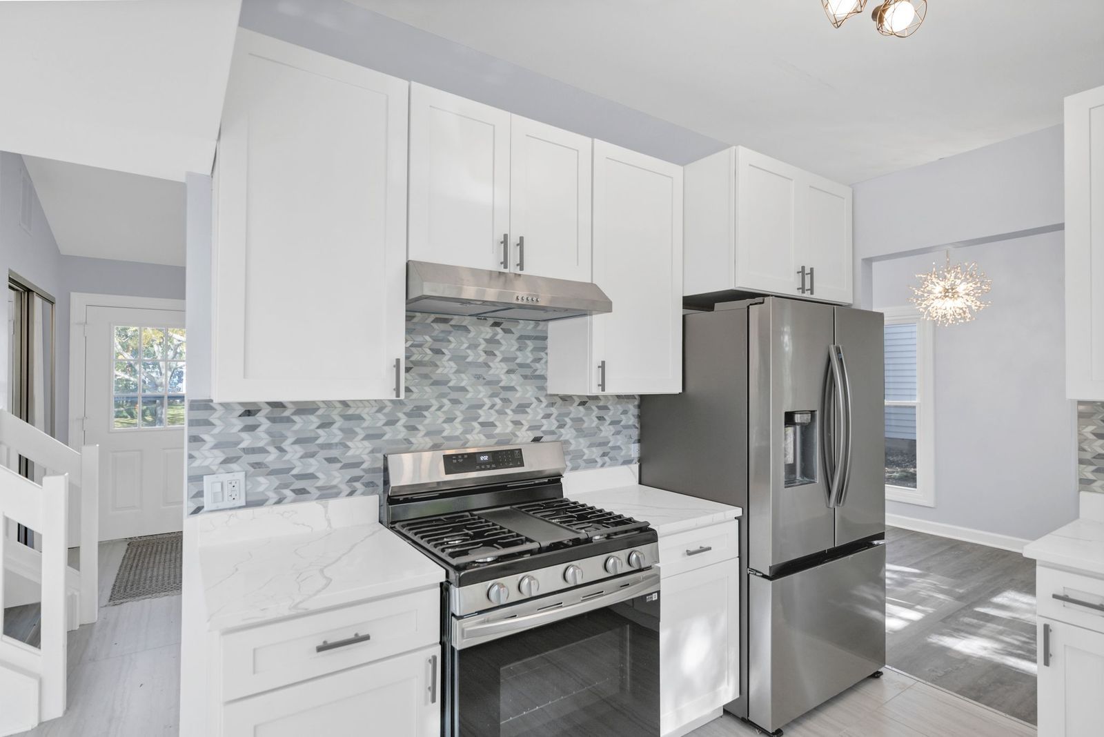 27W125 CHESTNUT Lane, Winfield, IL 60190