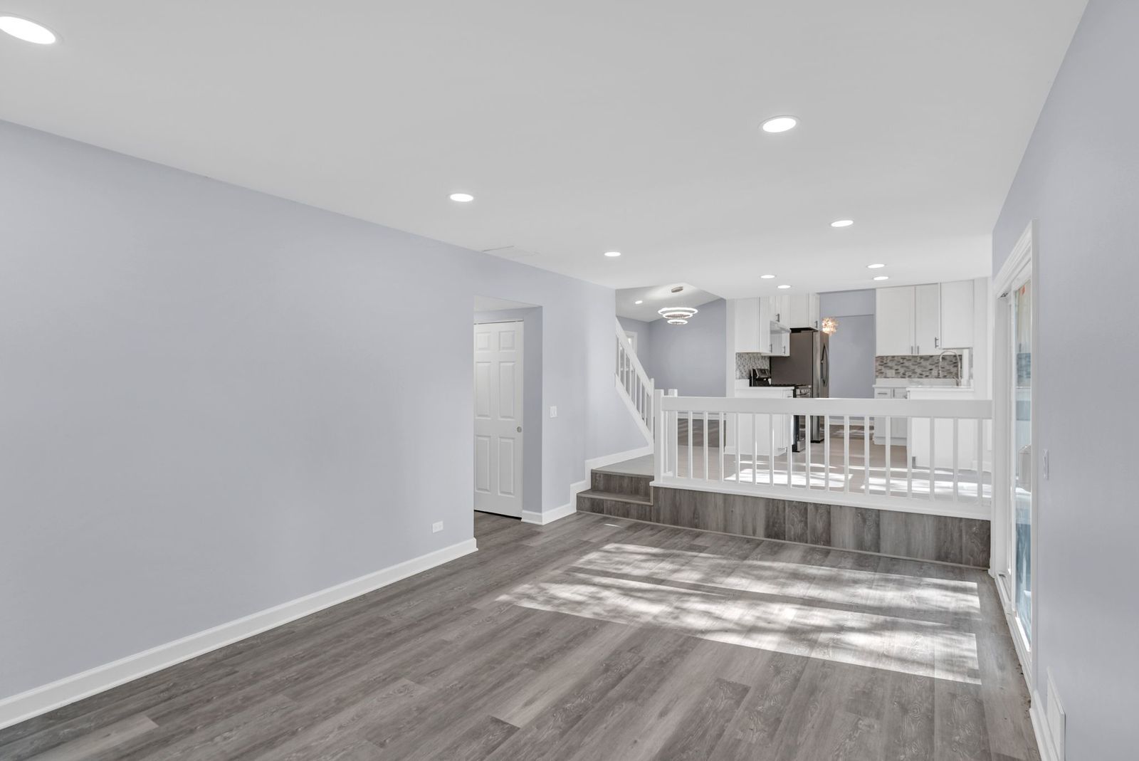 27W125 CHESTNUT Lane, Winfield, IL 60190