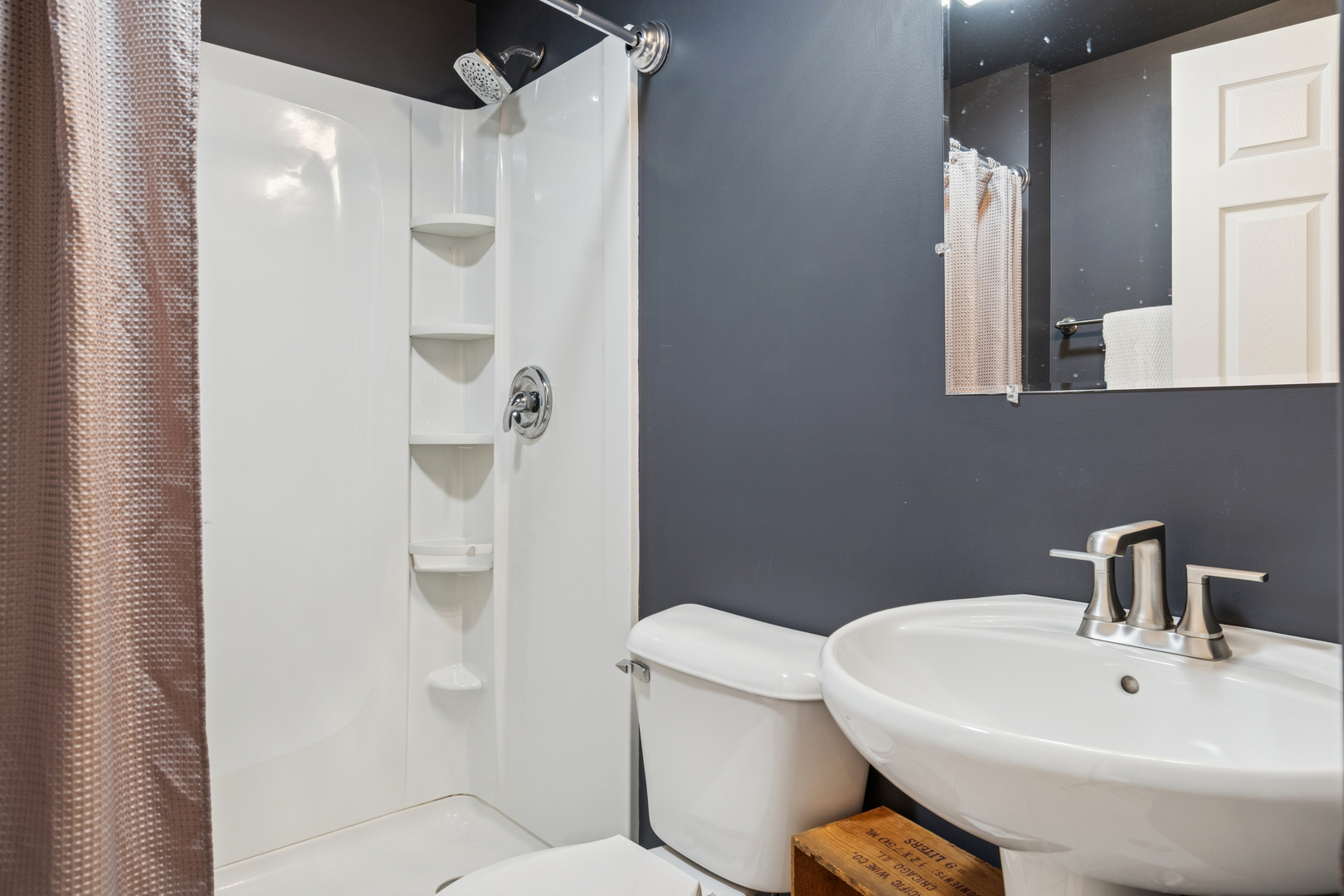 34W685 Roosevelt Avenue #B, St. Charles, IL 60174