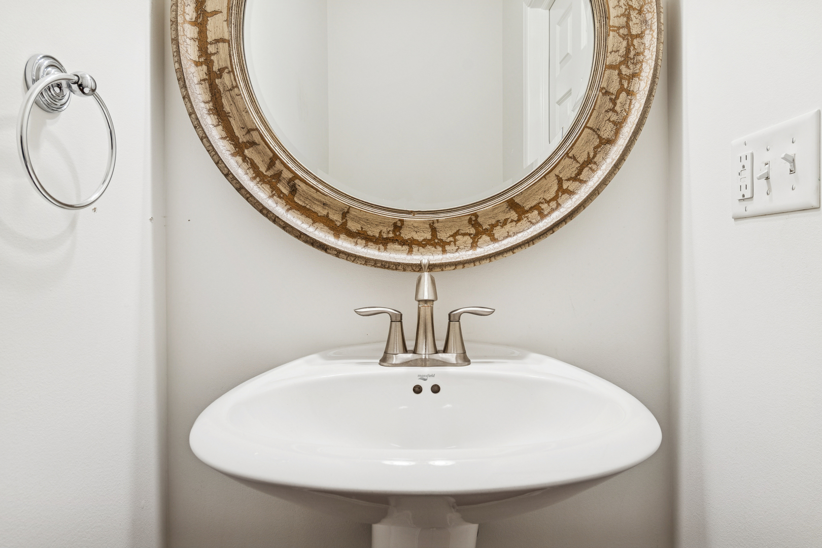 34W685 Roosevelt Avenue #B, St. Charles, IL 60174