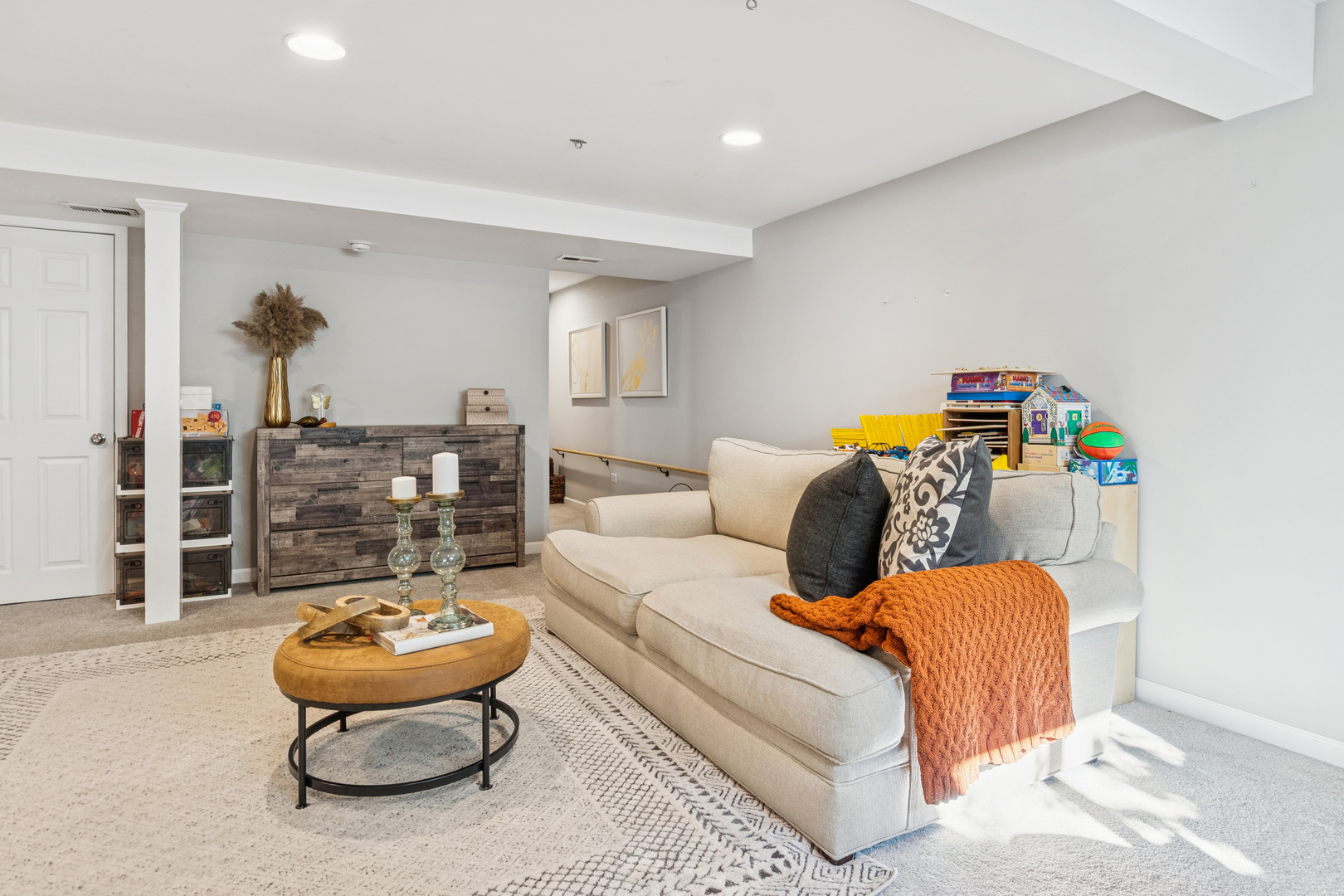 34W685 Roosevelt Avenue #B, St. Charles, IL 60174