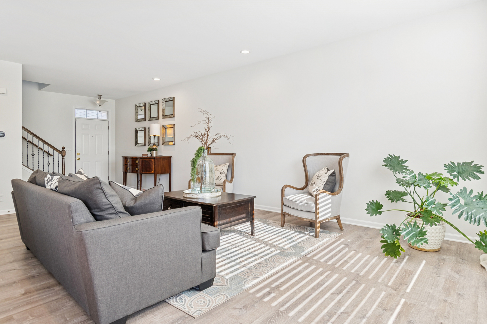 34W685 Roosevelt Avenue #B, St. Charles, IL 60174