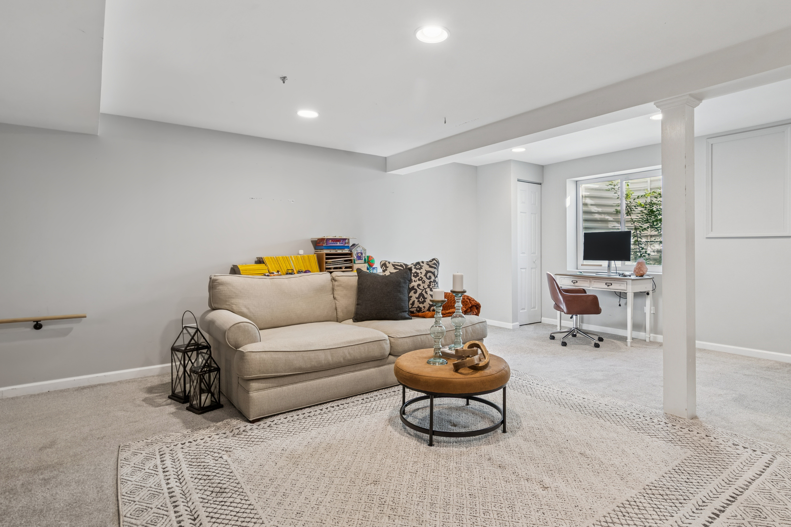 34W685 Roosevelt Avenue #B, St. Charles, IL 60174