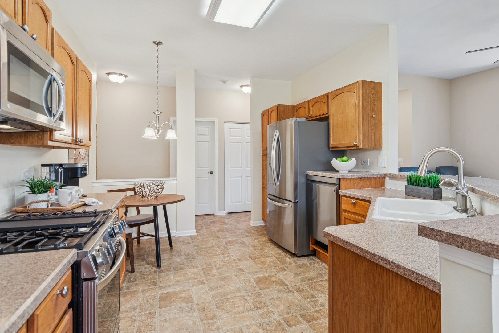 Naperville, IL 60564