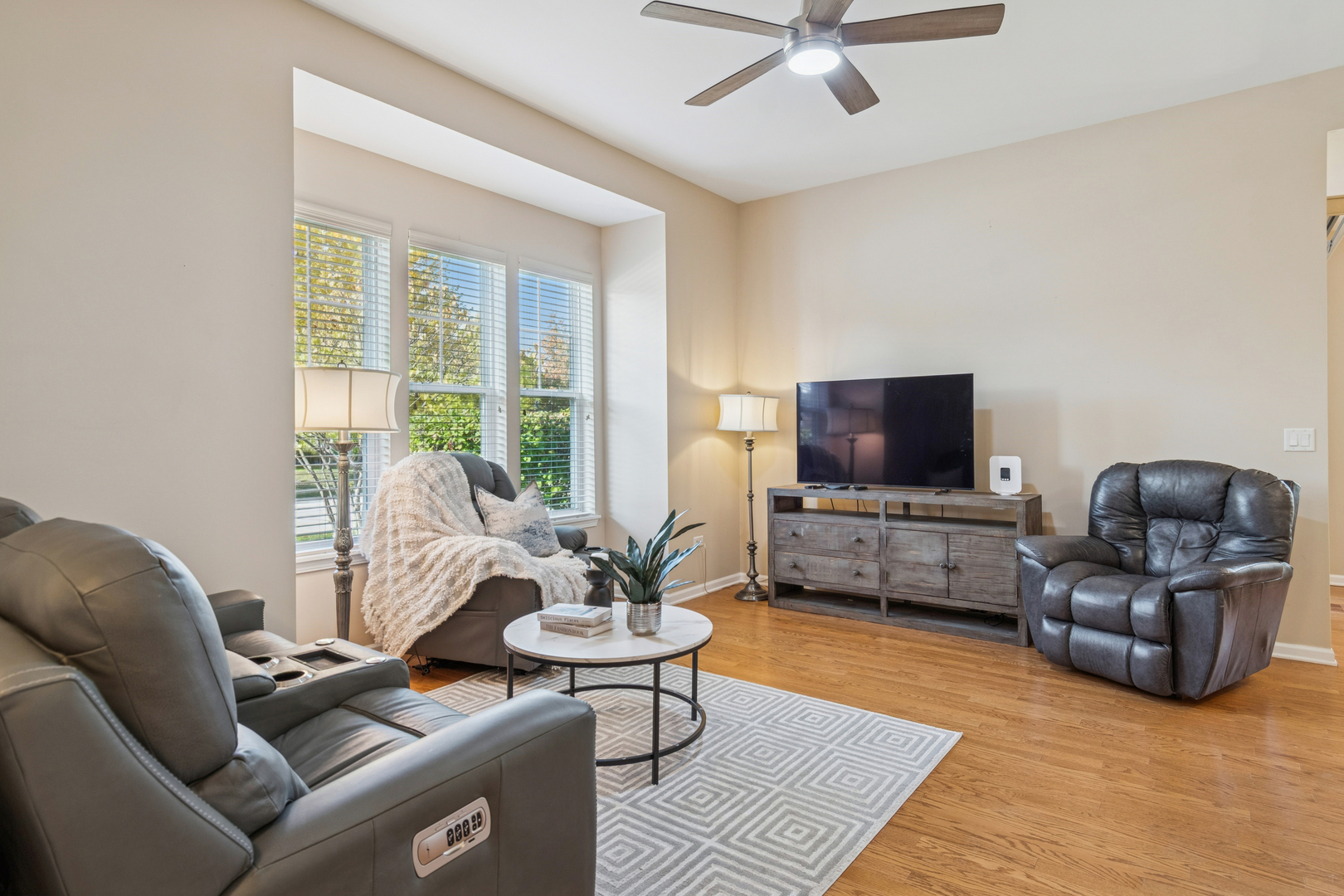 Naperville, IL 60564