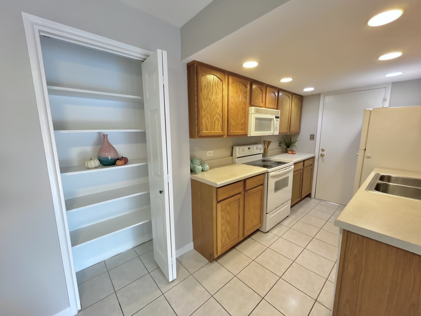 12817 CARRIAGE Lane #5, Crestwood, IL 60418