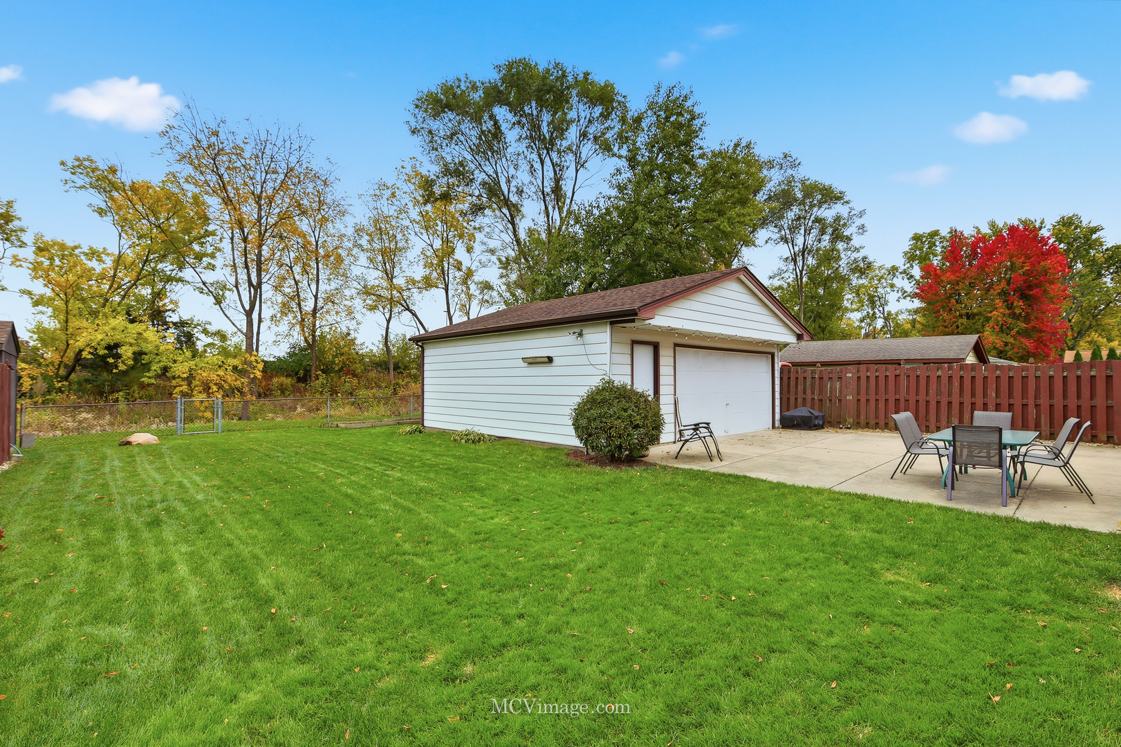 13125 E Playfield Drive, Crestwood, IL 60418
