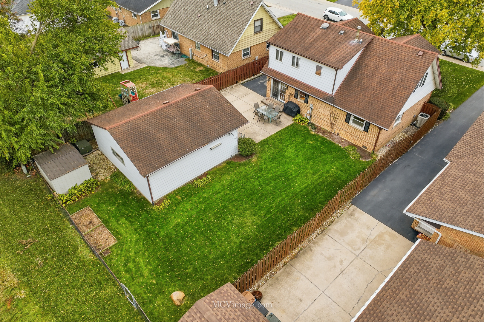 13125 E Playfield Drive, Crestwood, IL 60418