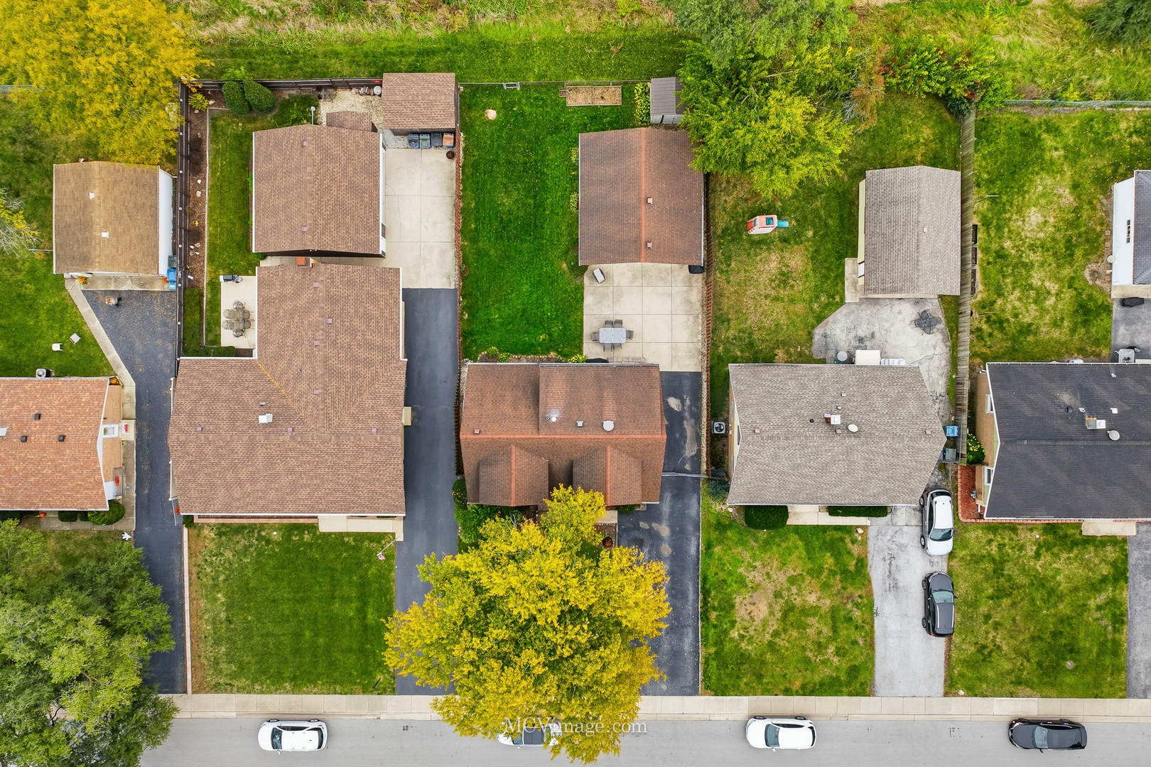 13125 E Playfield Drive, Crestwood, IL 60418