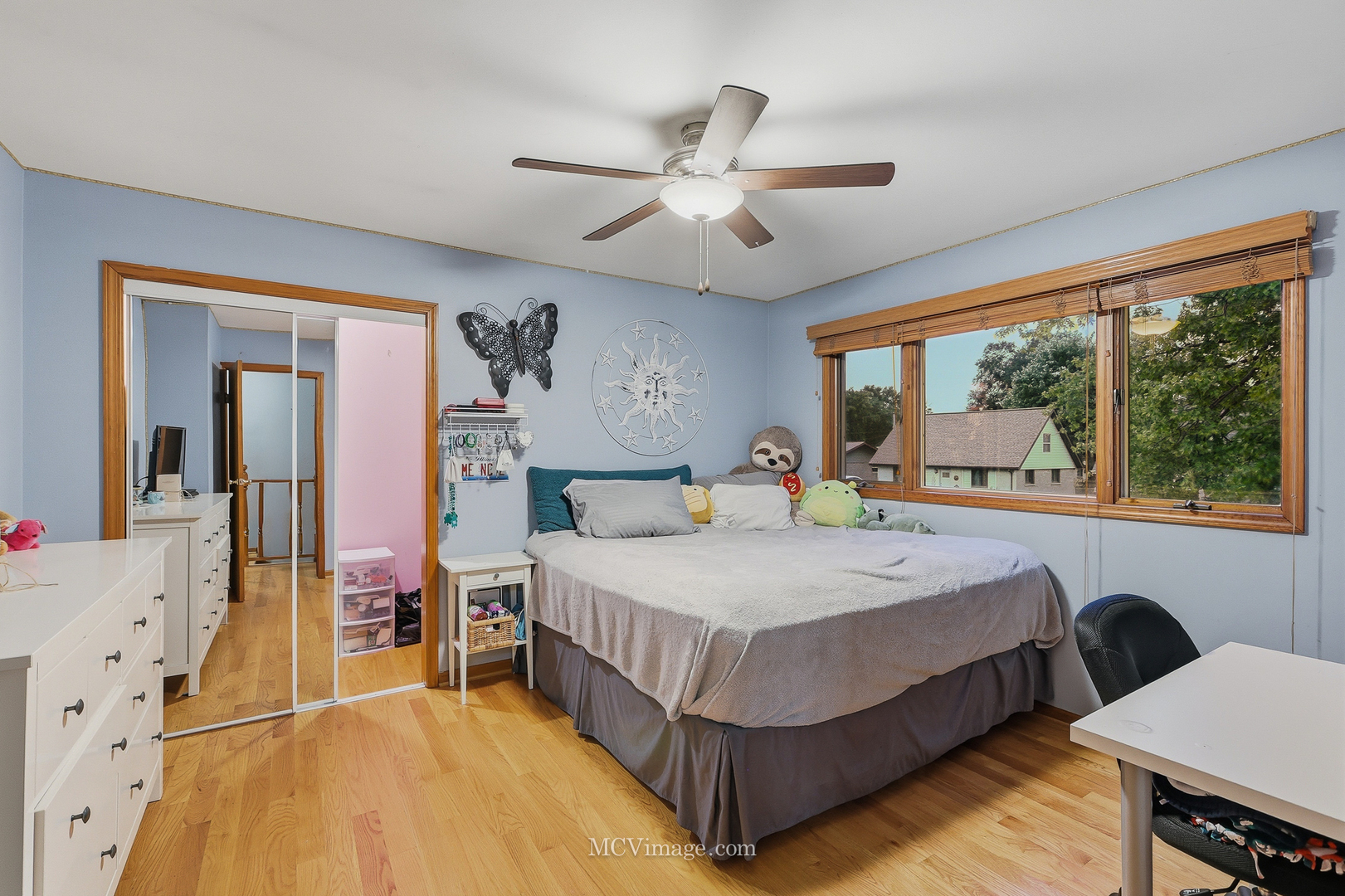 13125 E Playfield Drive, Crestwood, IL 60418