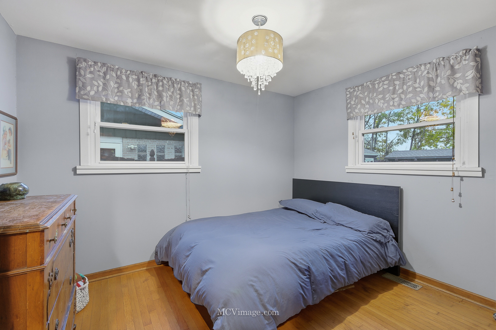 13125 E Playfield Drive, Crestwood, IL 60418