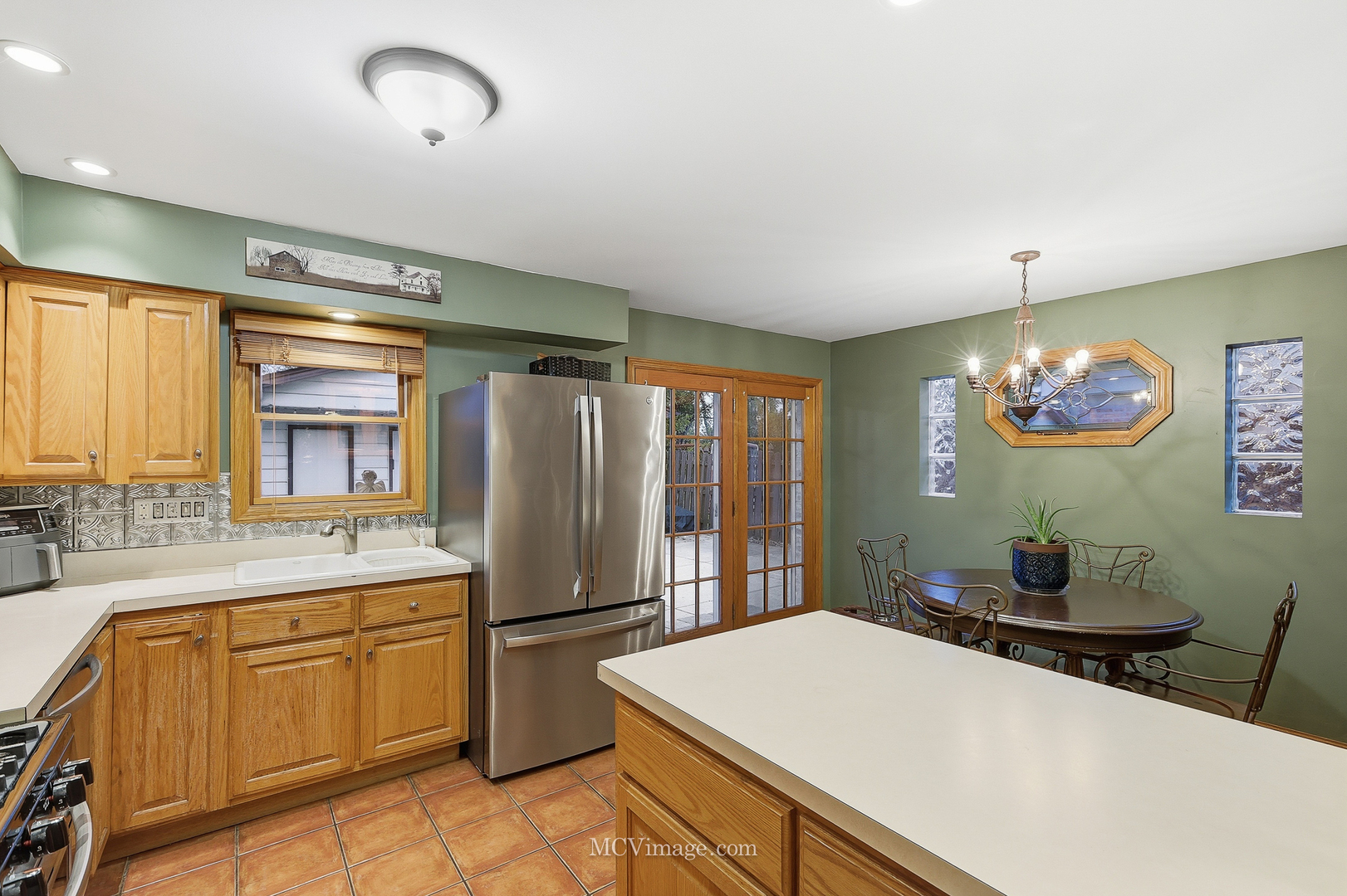 13125 E Playfield Drive, Crestwood, IL 60418