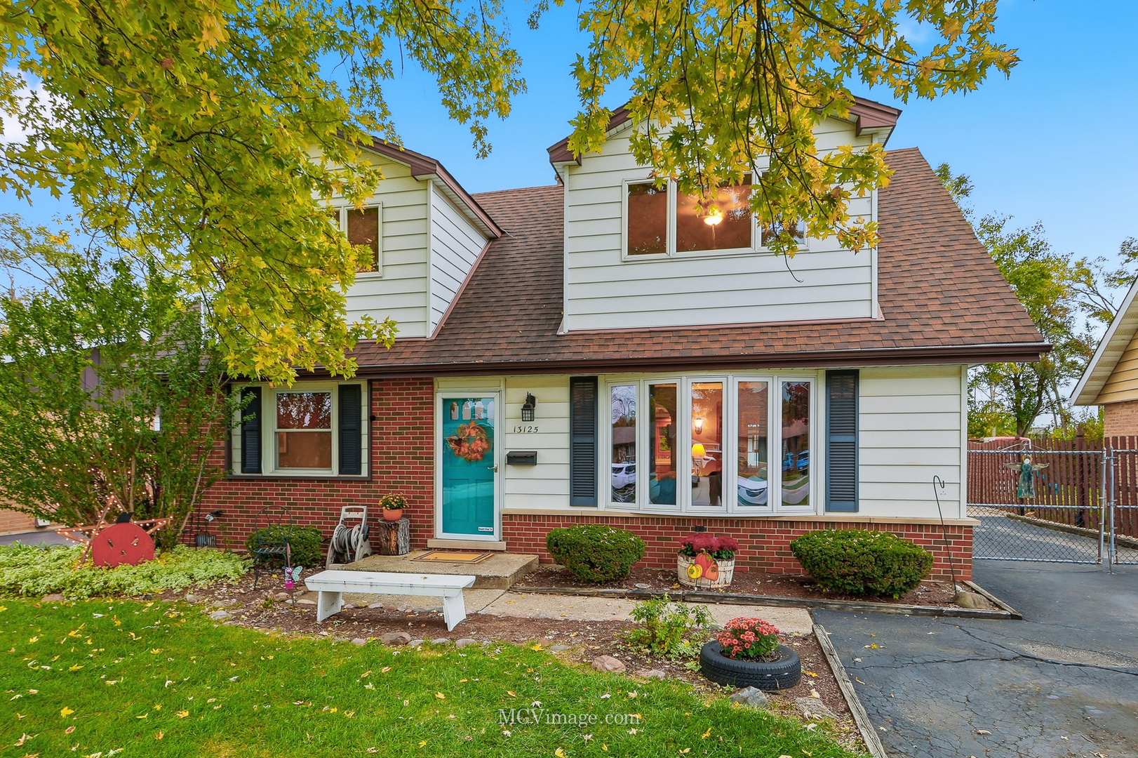 13125 E Playfield Drive, Crestwood, IL 60418