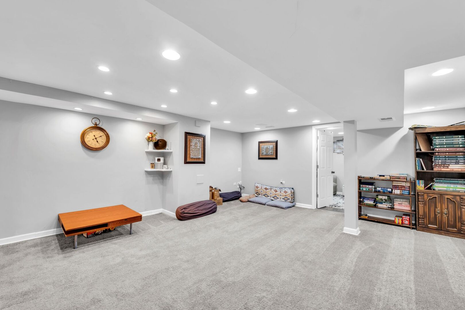 7424 Crawford Avenue, Skokie, IL 60076