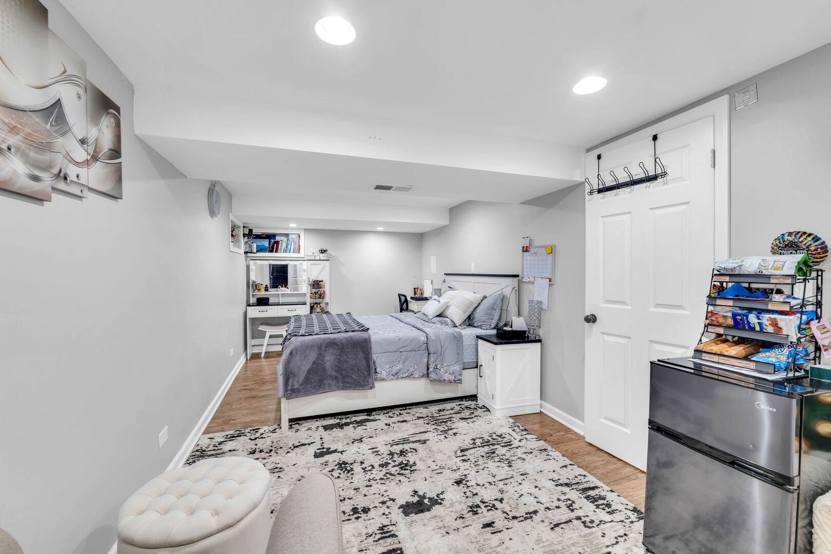 7424 Crawford Avenue, Skokie, IL 60076