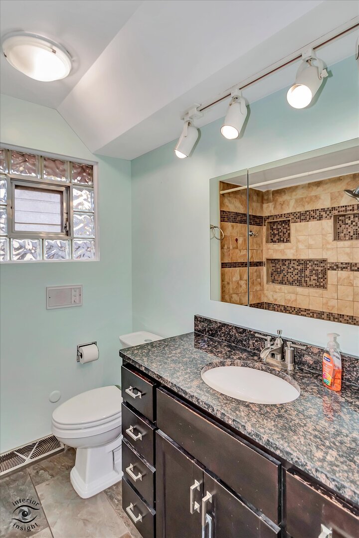 4450 W 150th Street, Midlothian, IL 60445