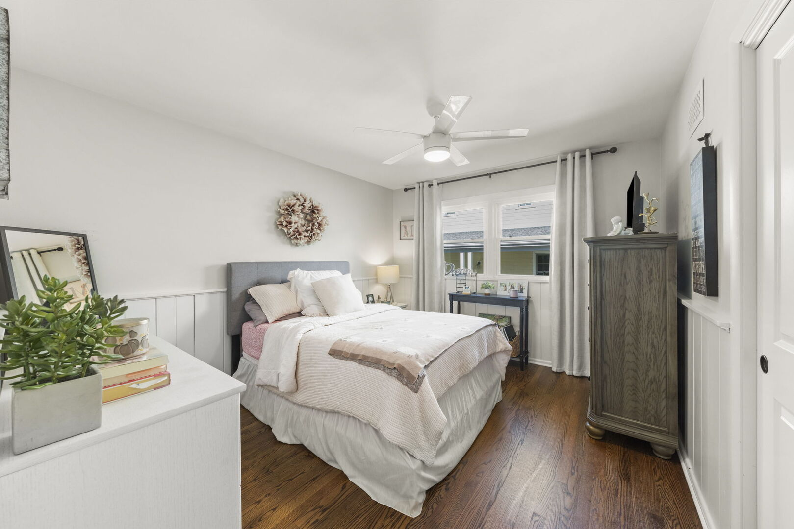 211 Crest Road, Glen Ellyn, IL 60137