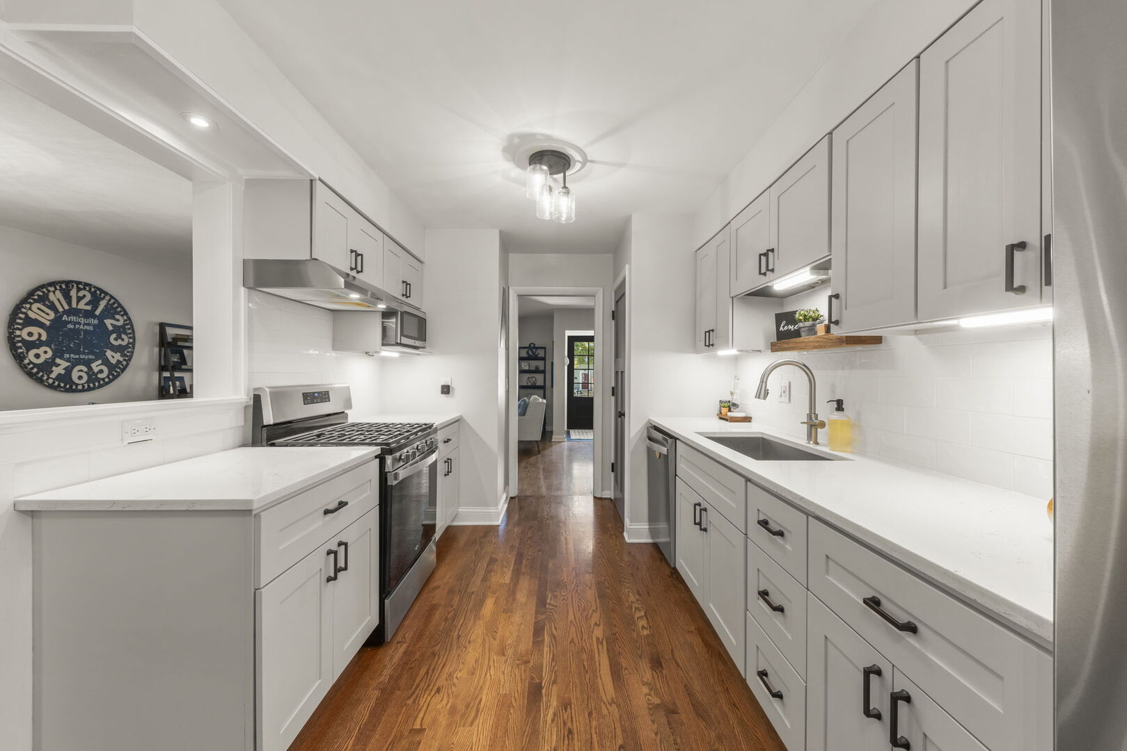 211 Crest Road, Glen Ellyn, IL 60137