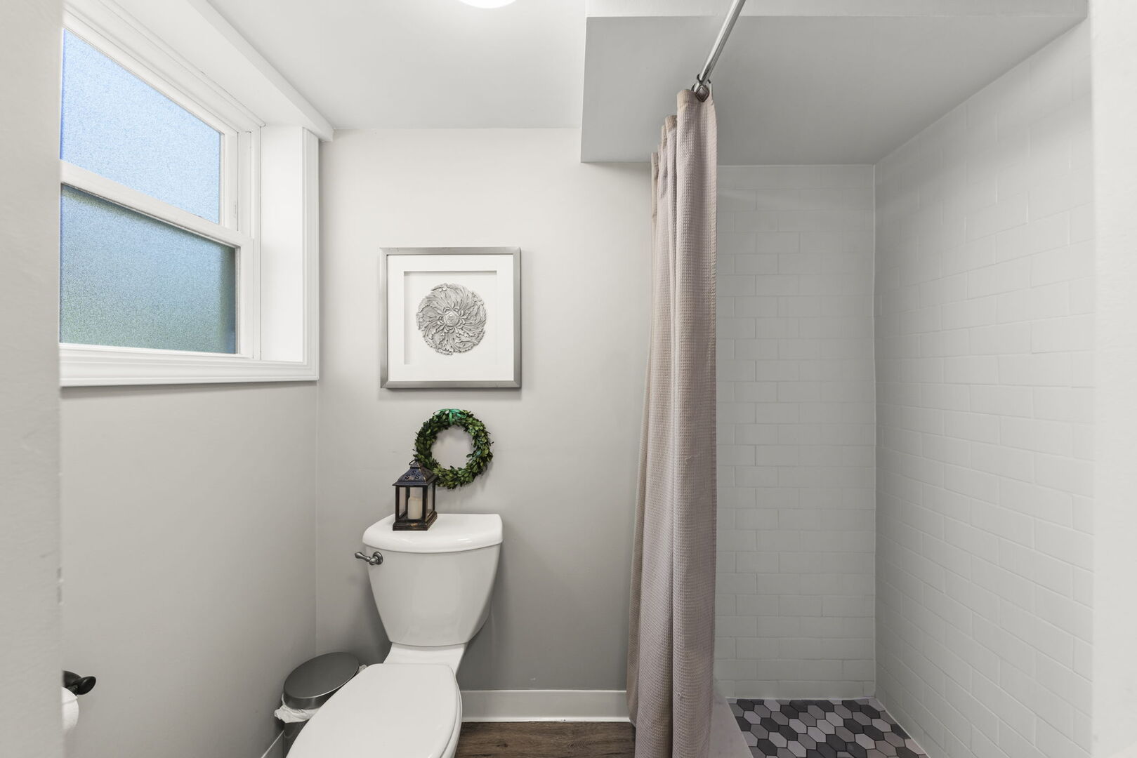 211 Crest Road, Glen Ellyn, IL 60137