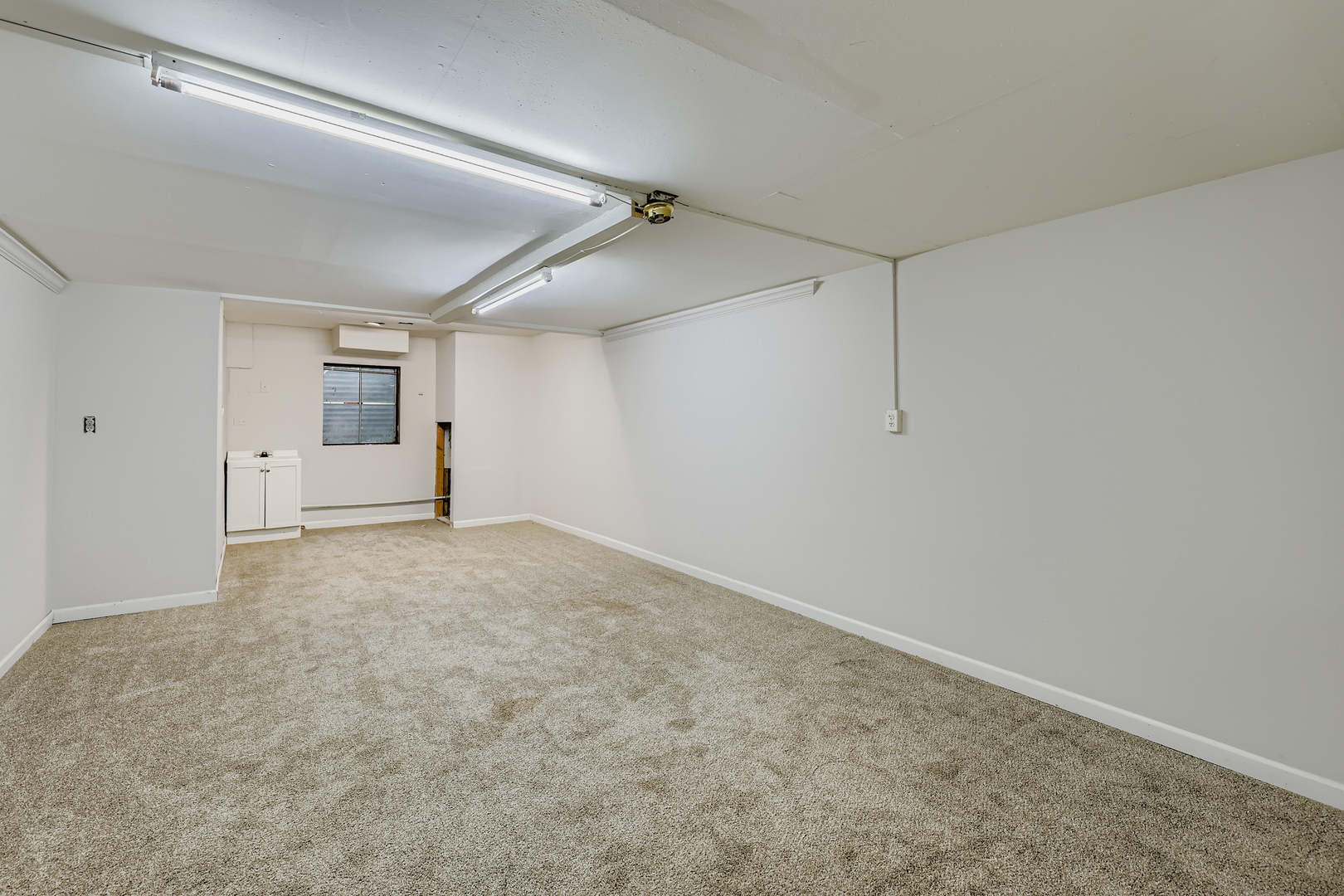 651 White Court, Gurnee, IL 60031