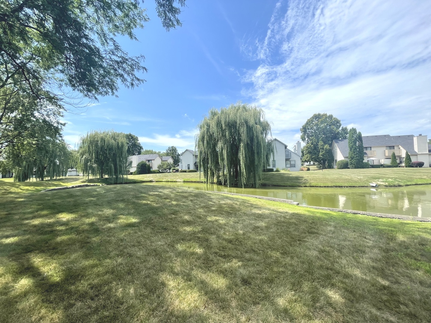 651 White Court, Gurnee, IL 60031