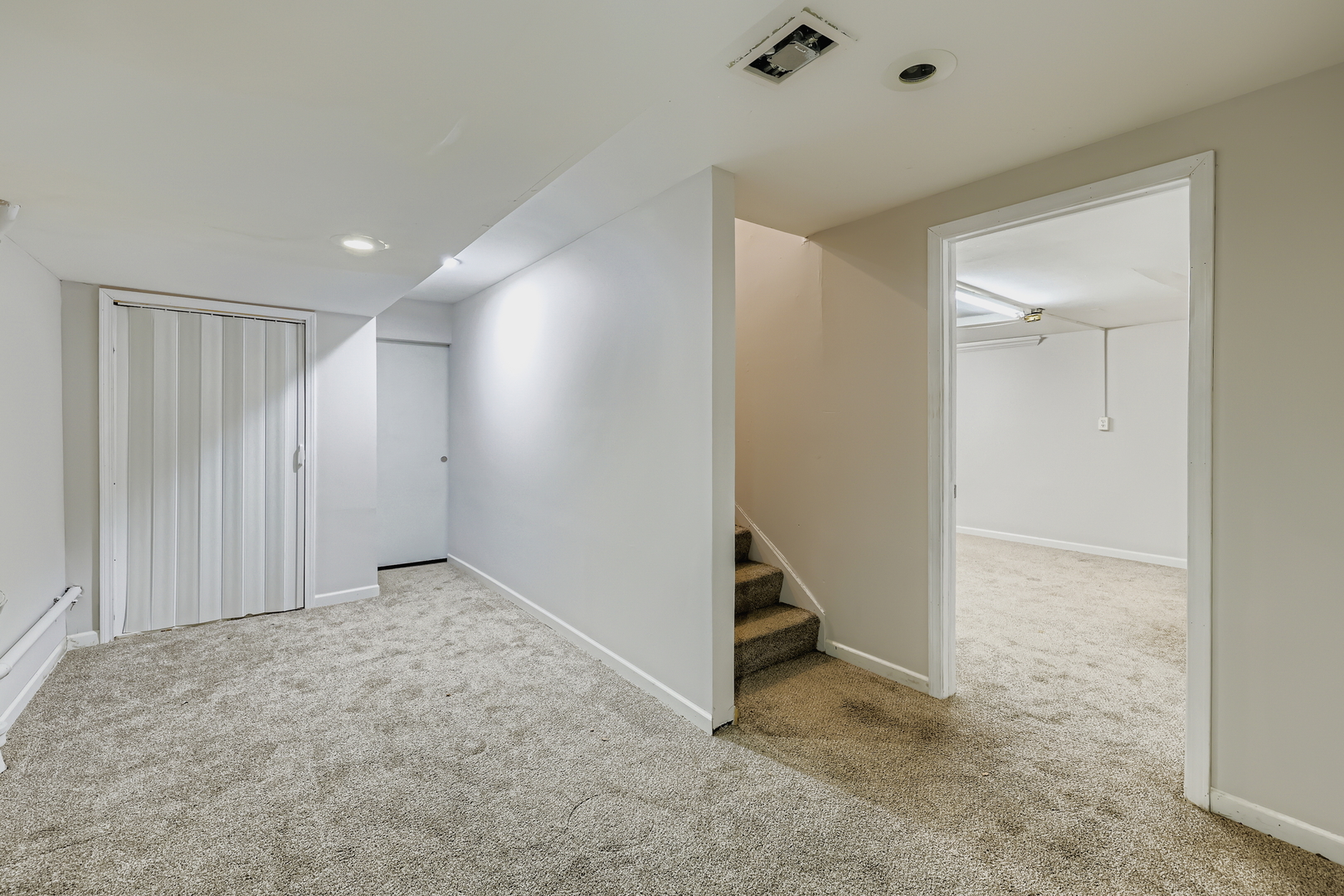 651 White Court, Gurnee, IL 60031