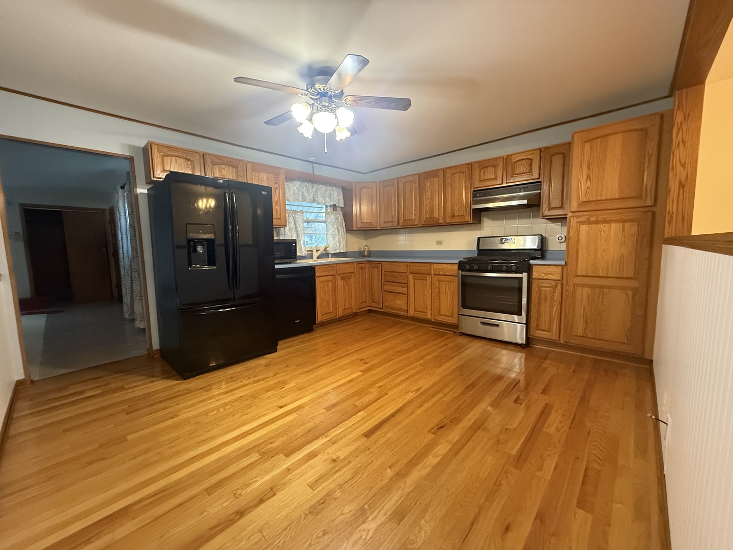 8008 Normandy Avenue, Burbank, IL 60459