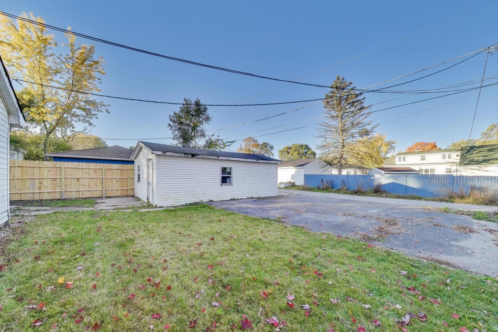 2524 Gilboa Avenue, Zion, IL 60099