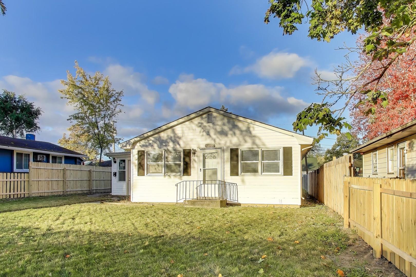 2524 Gilboa Avenue, Zion, IL 60099