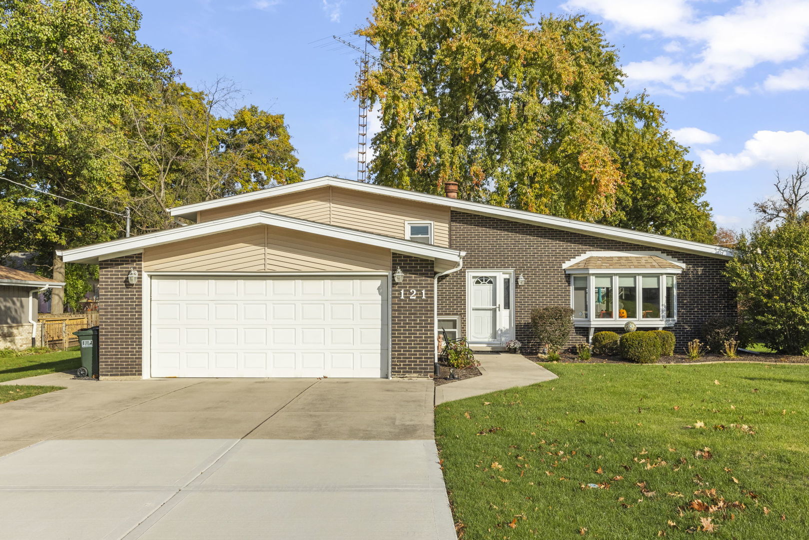 121 Kimber Drive, New Lenox, IL 60451