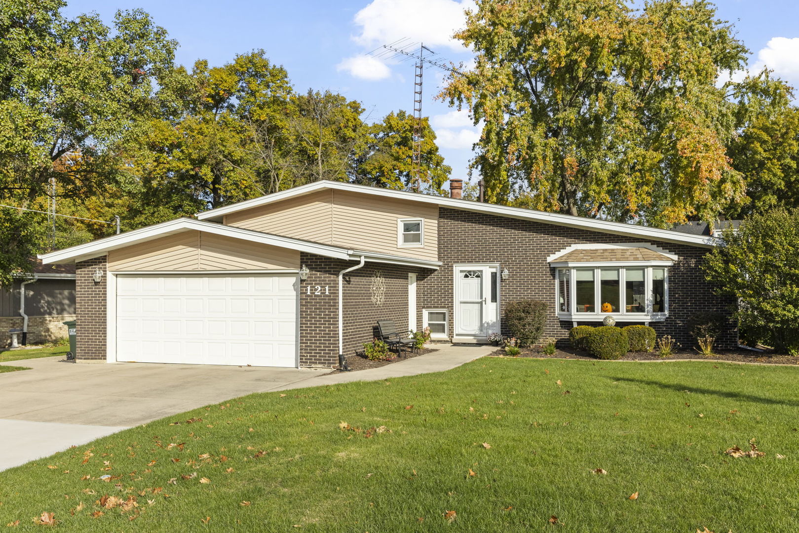 121 Kimber Drive, New Lenox, IL 60451