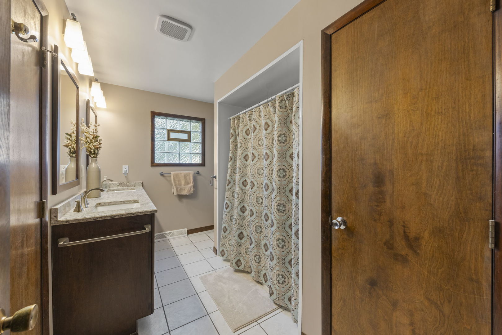 121 Kimber Drive, New Lenox, IL 60451