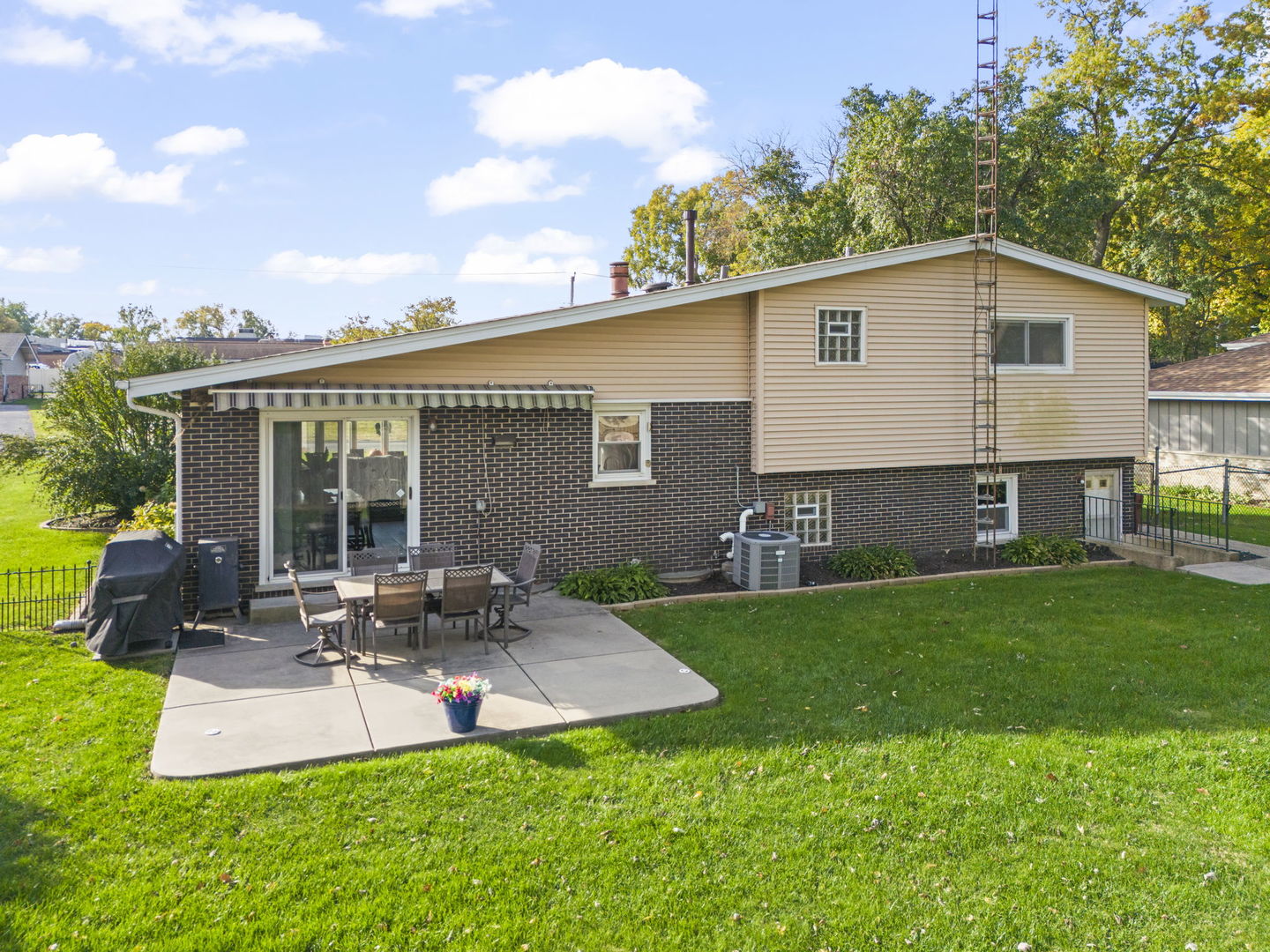 121 Kimber Drive, New Lenox, IL 60451