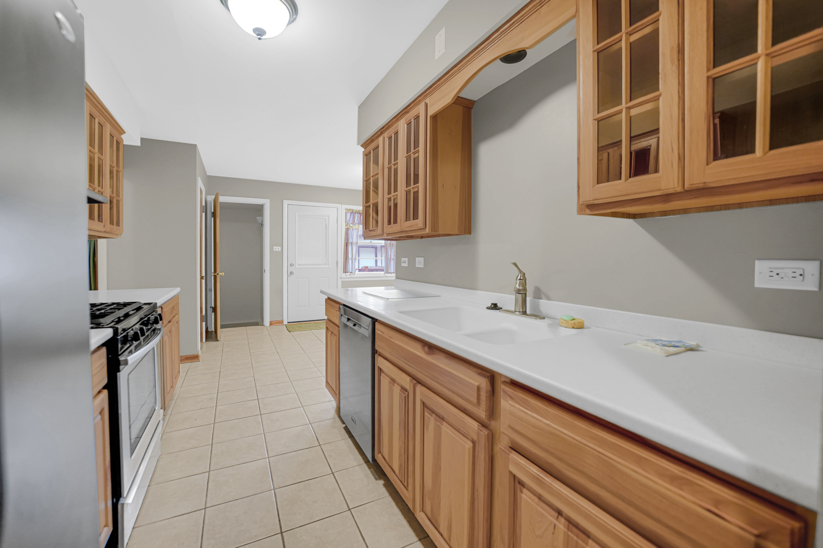 404 N Illinois Avenue, Glenwood, IL 60425