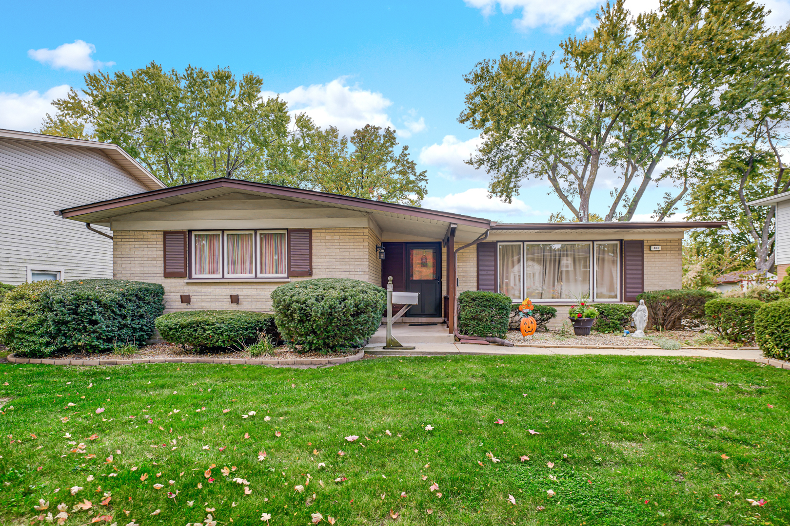 404 N Illinois Avenue, Glenwood, IL 60425