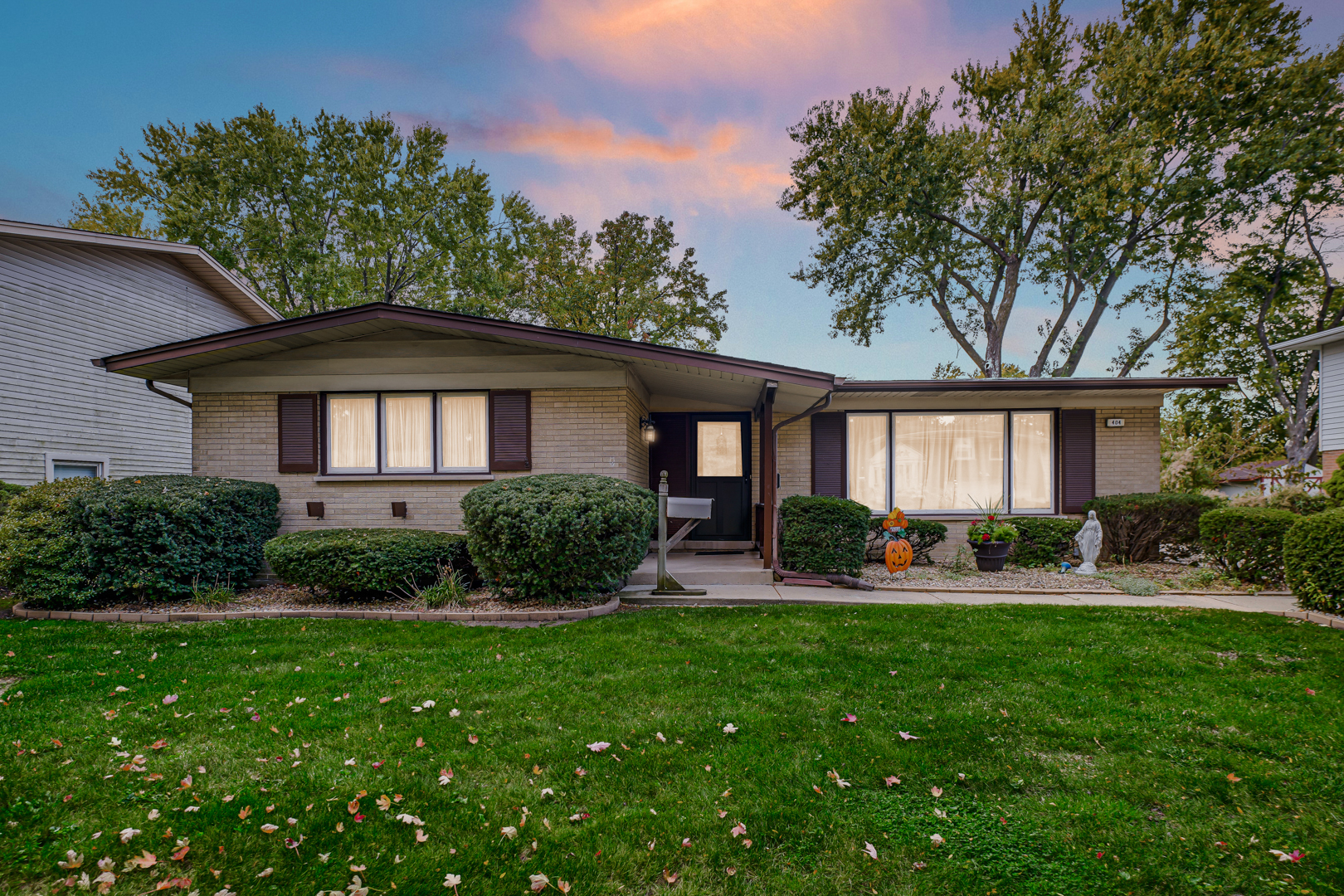 404 N Illinois Avenue, Glenwood, IL 60425