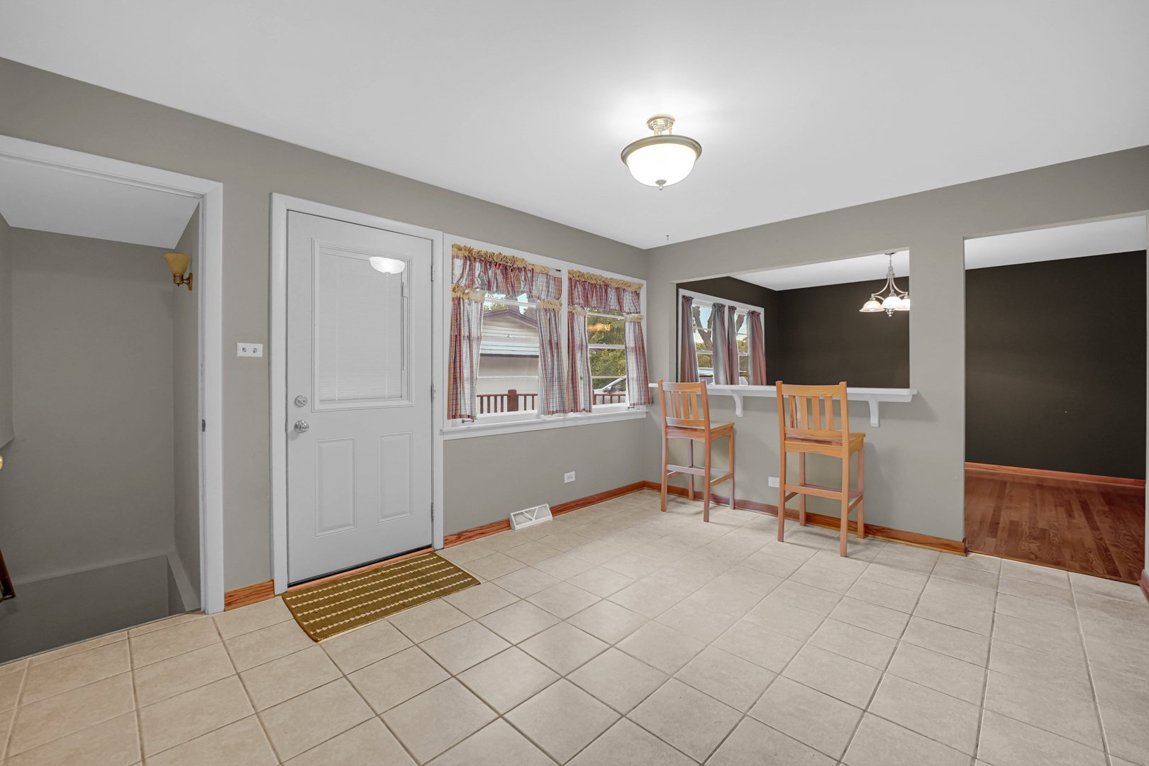 404 N Illinois Avenue, Glenwood, IL 60425