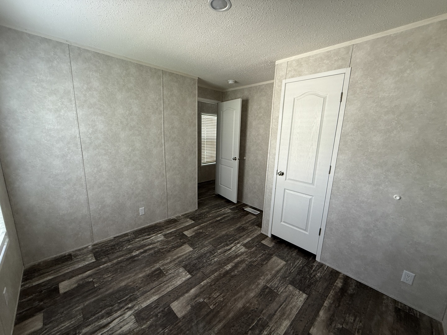 1712 S Dixie Highway #213, Crete, IL 60417