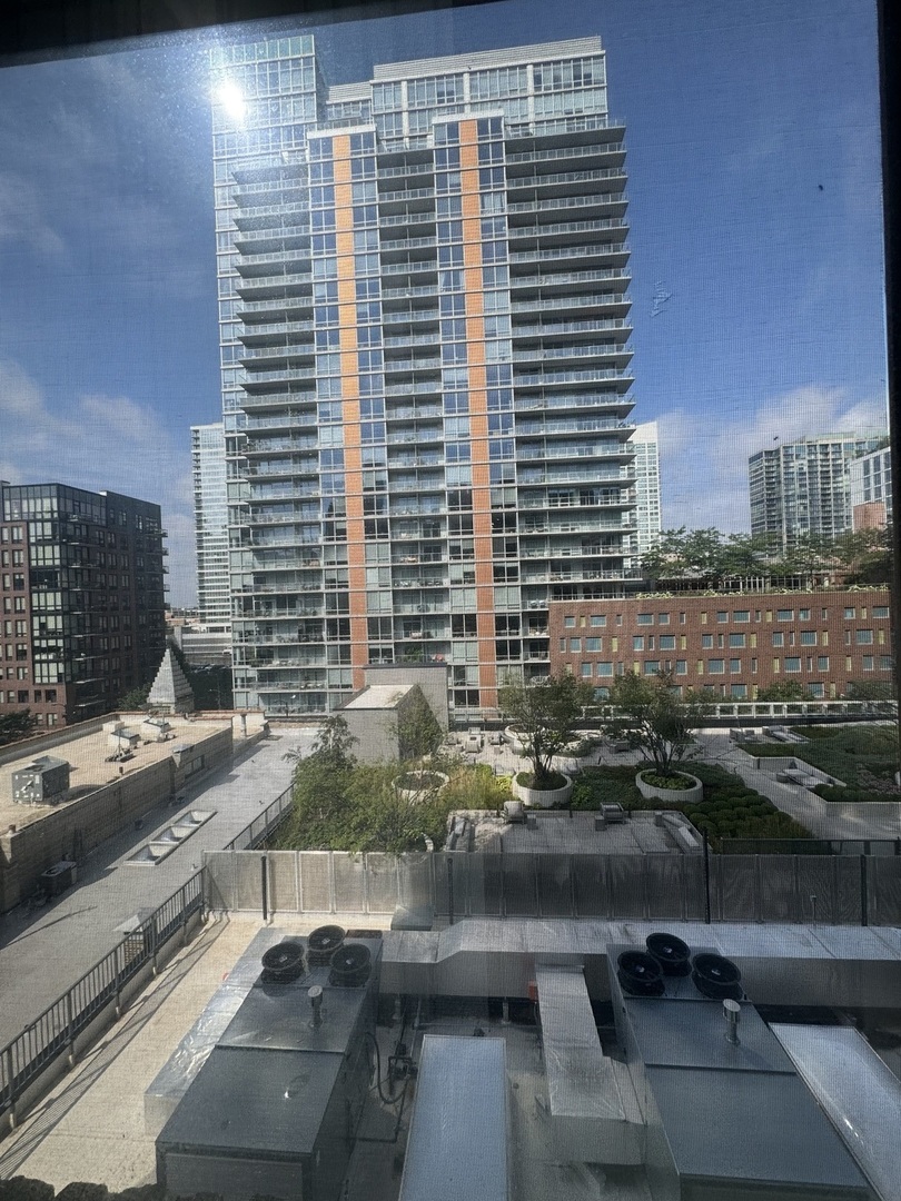 780 S Federal Street #606, Chicago, IL 60605